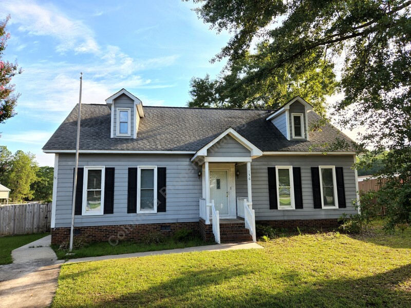 Gallery Image 1103541486 for 136 Elvington Lane. Contact us if you would like an assisted tour.