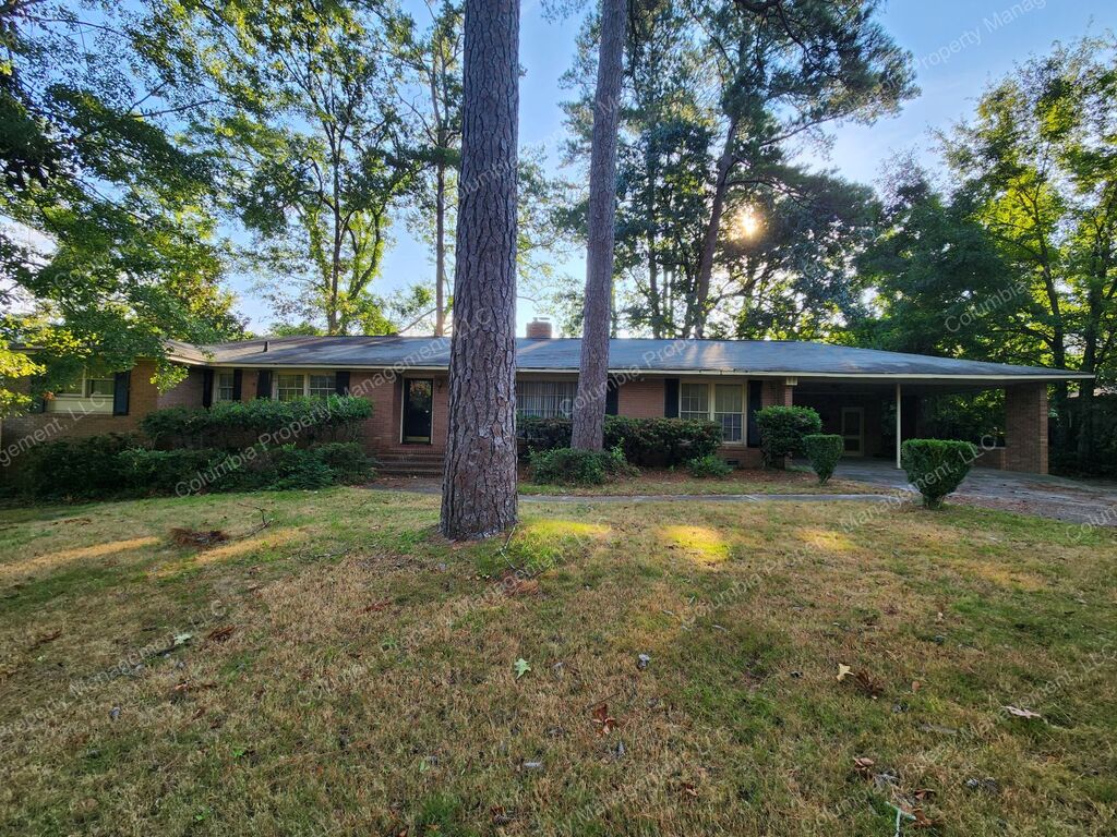 Gallery Image 859 for 6410 Eastshore Road. Contact us if you would like an assisted tour.